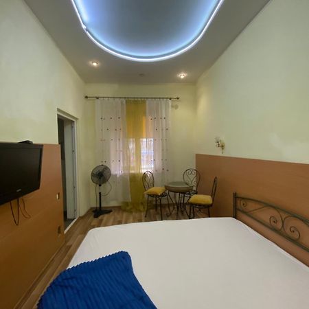 Aleksandr Apartment Odessa Luaran gambar